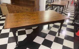 6 ft Tiger Maple Wood Farmhouse Table with Queen Anne Legs and Antique Black over Red Base