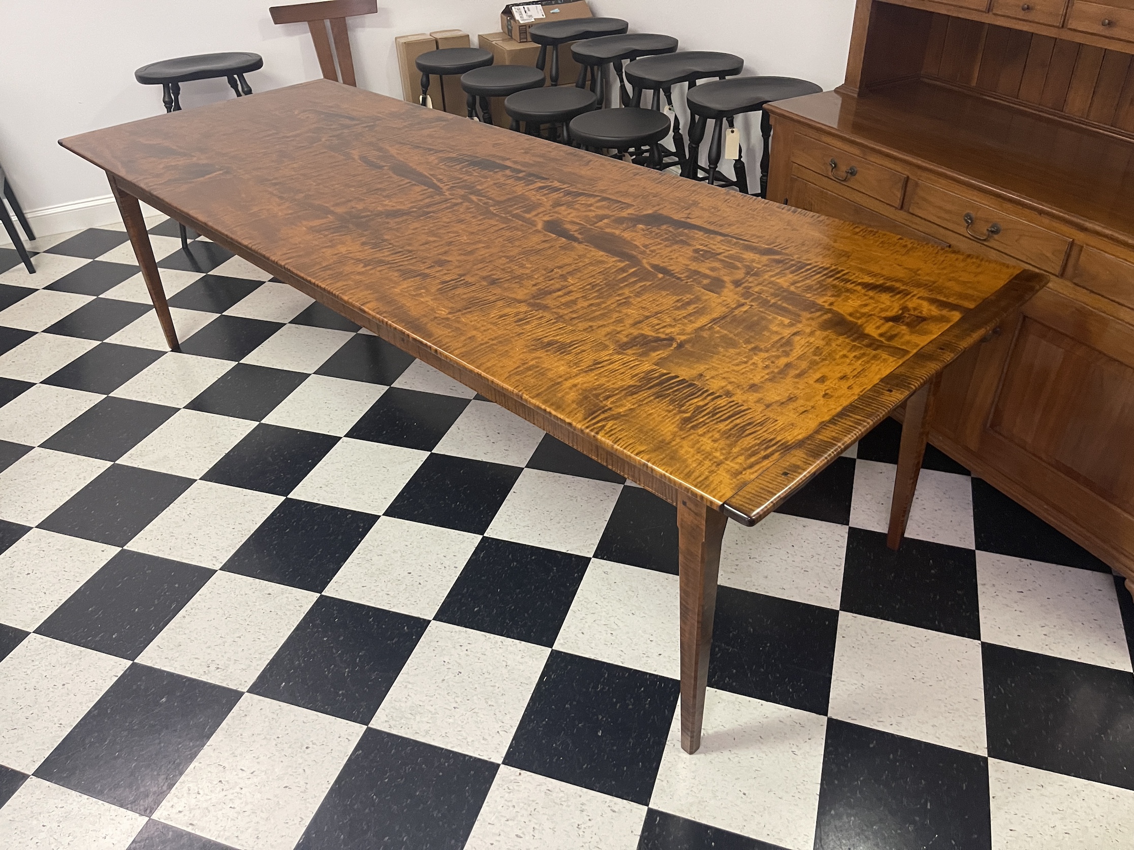 9ft Tiger Maple Farm Table and 2 Leaves Image