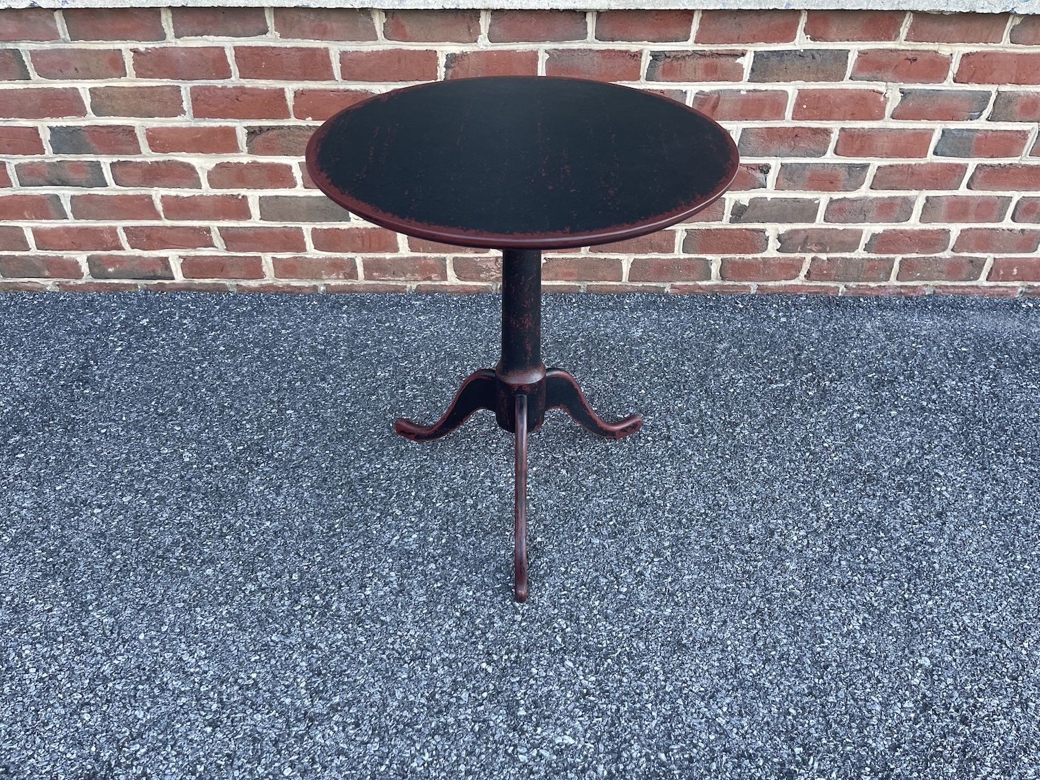 American Made Queen Anne Round Top Table Image