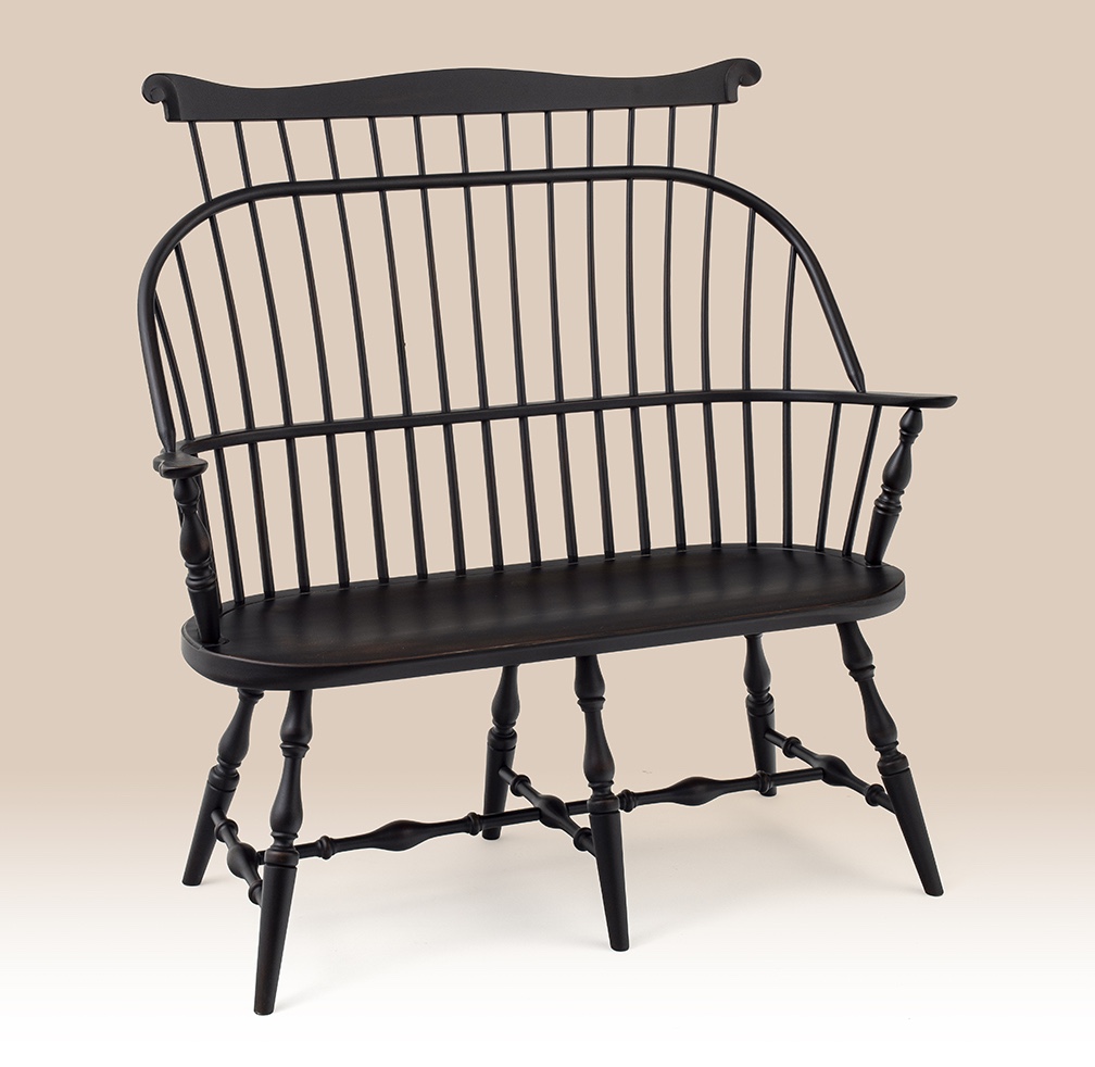 Sack Back Windsor Settee with Comb-image