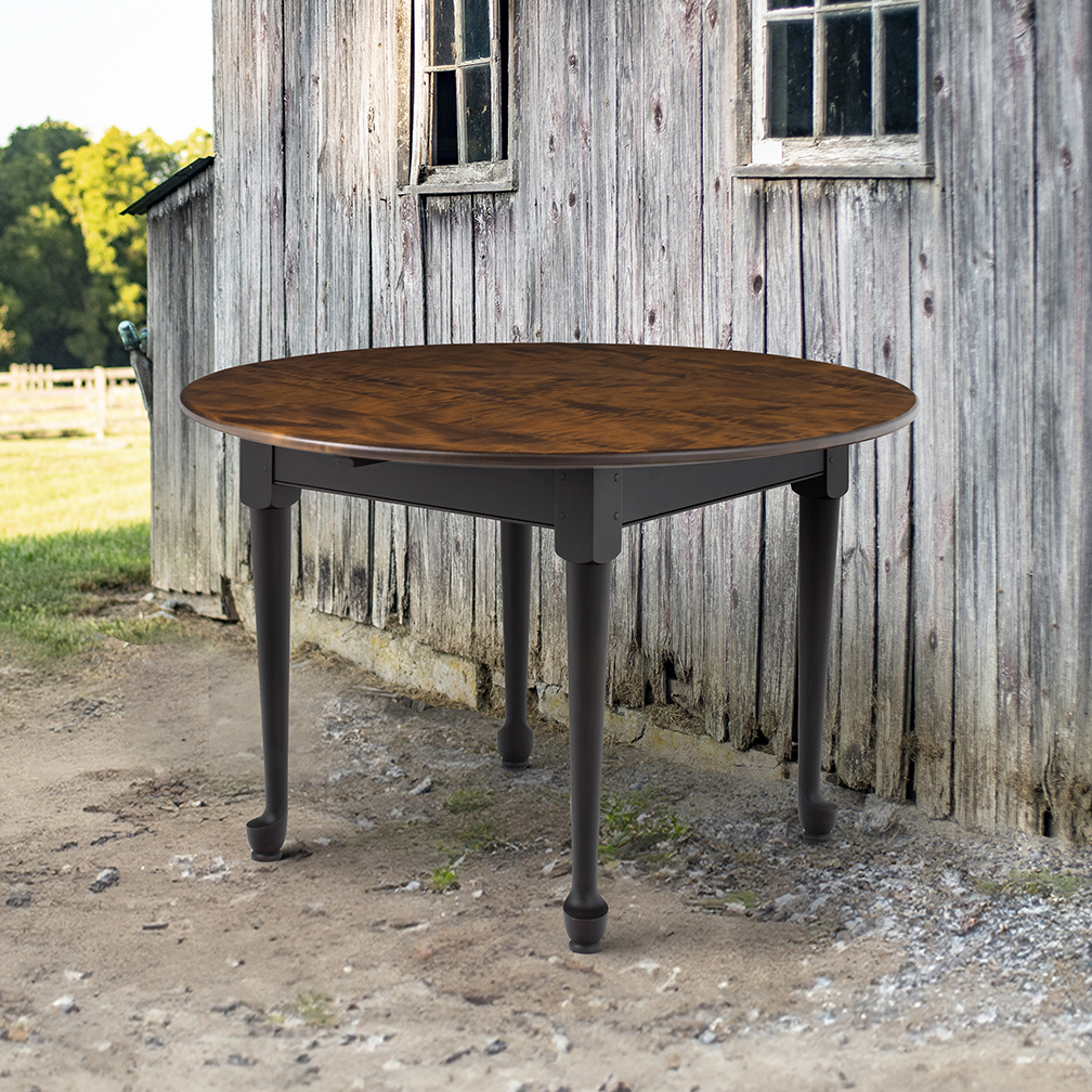 Farmhouse dining tables, crafted in the USA, ideal for rustic or contemporary interiors. Available in cherry and tiger maple.