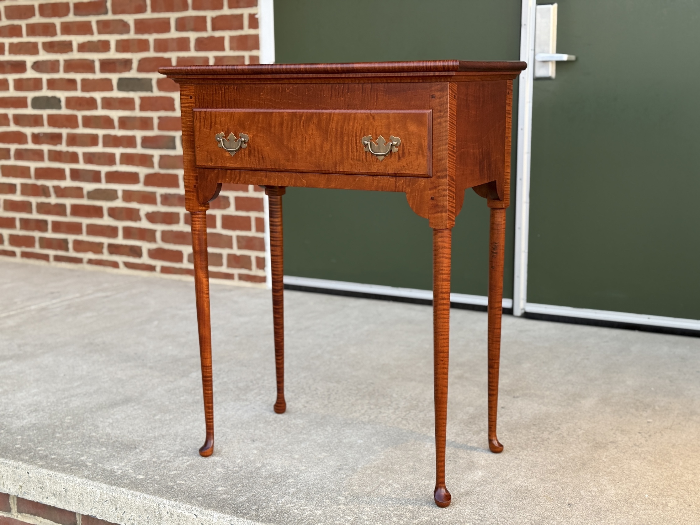 Tiger Maple Queen Anne Server-image