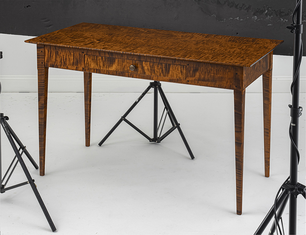 Tiger Maple Wood Desk with Drawer-image