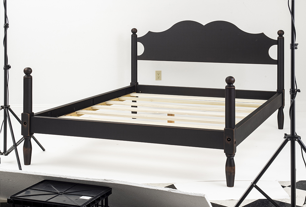 Queen Size Low Post Cannonball Bed-image