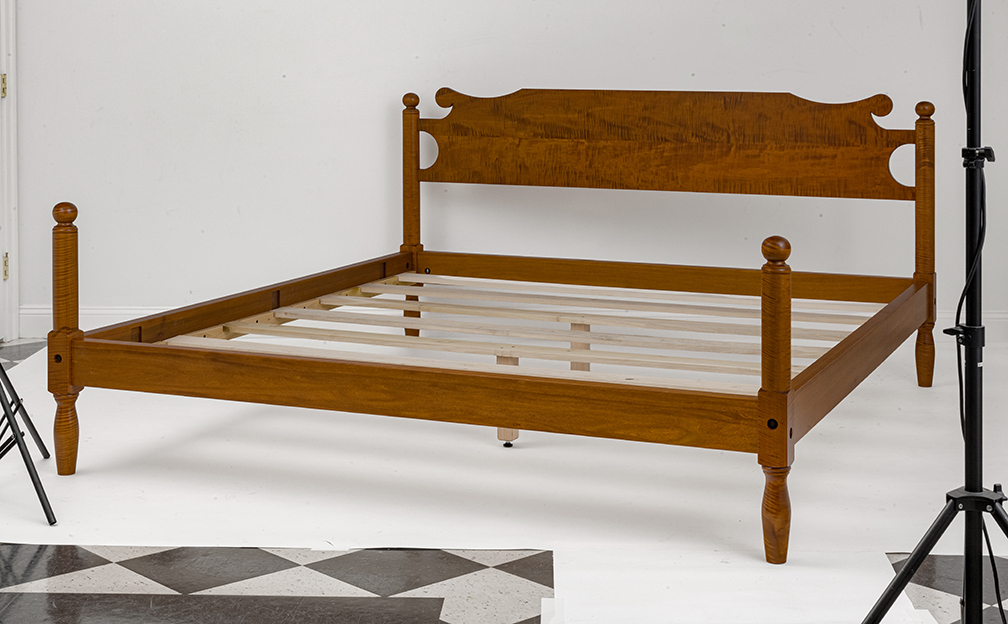 King Size South Carolina Low Poster Bed-image