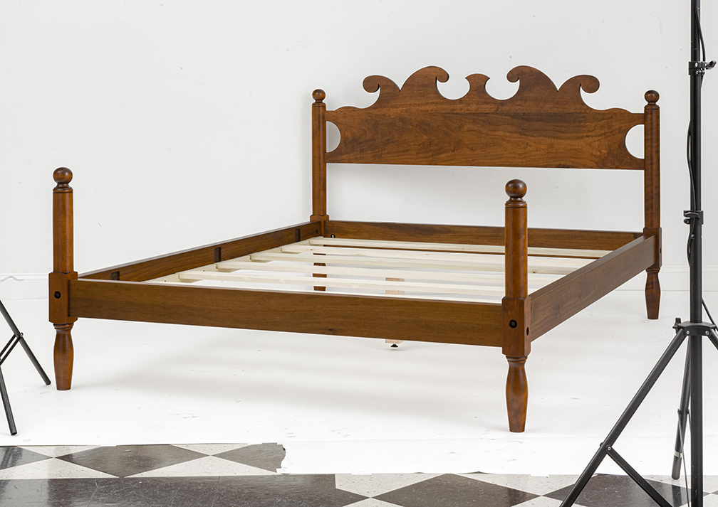 Queen Historical Cape Cod Bed-image